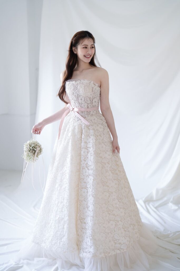 香檳米白·細緻蕾絲 婚紗 (1)